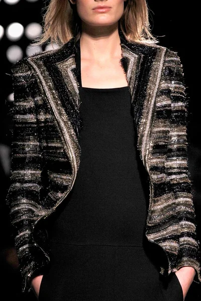 Look 30